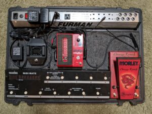 Pedal board with Mogami Gold cable