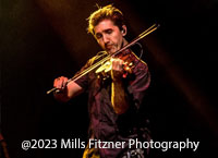 Brian Arrowood - Master Fiddler, Travis Tritt