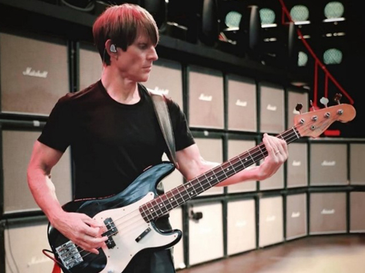 Chris Chaney - Alanis Morissette, Jane’s Addiction, AC/DC